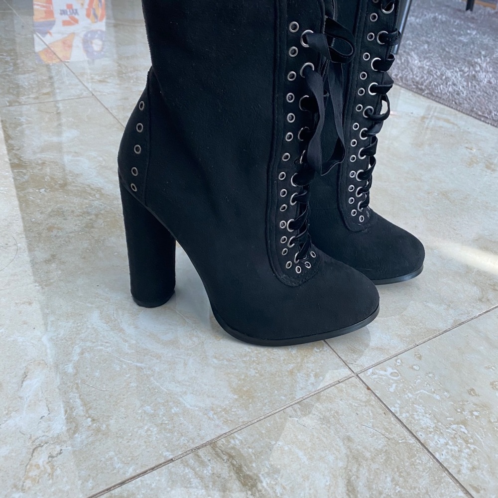 Black Boots